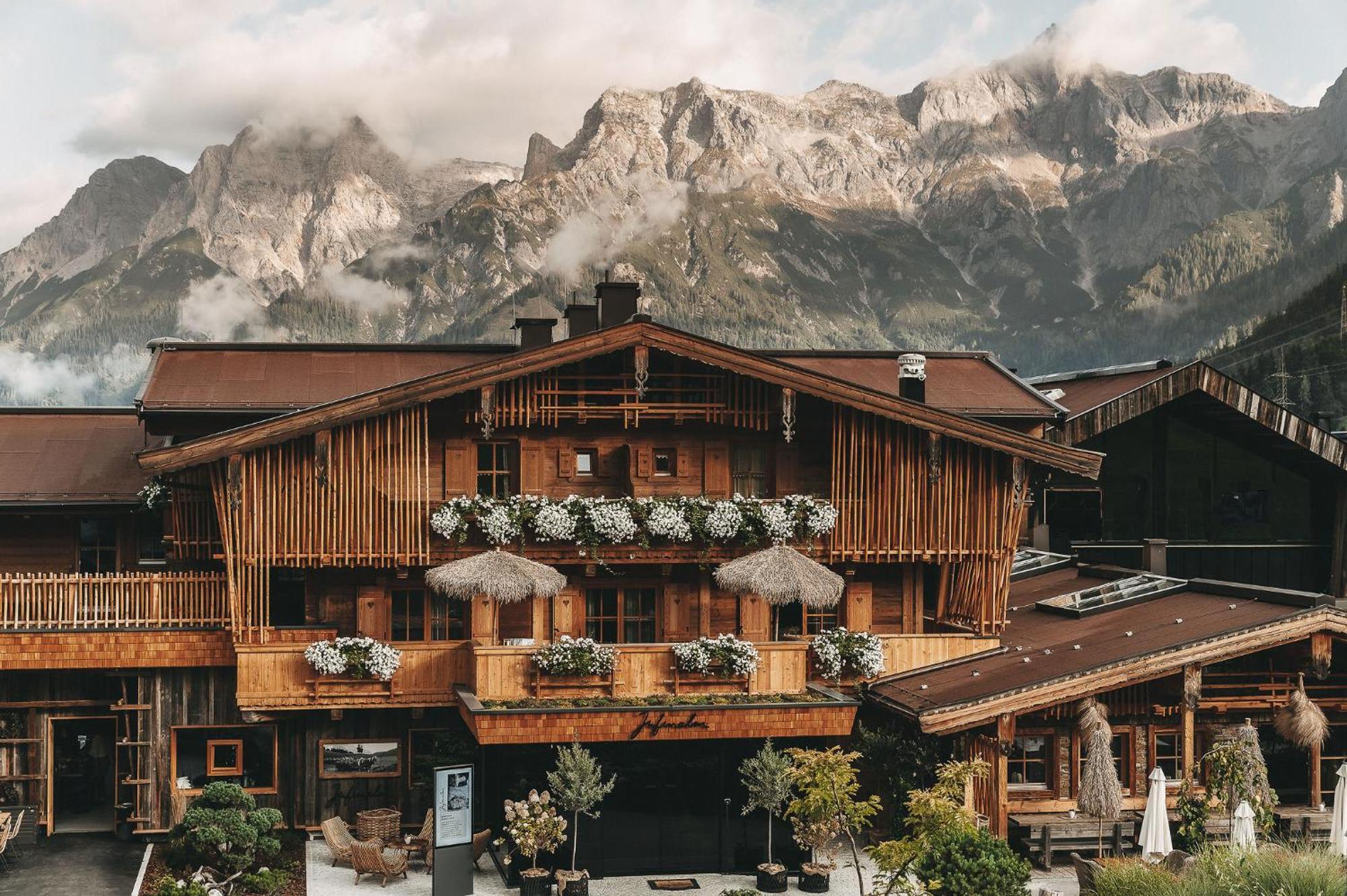 Jufenalm Boho Hotel & Restaurant Maria Alm am Steinernen Meer Bagian luar foto